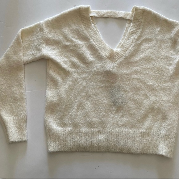 White V-Neck Fleece Jessica Simpson Knot Sweater - Picture 4 of 9